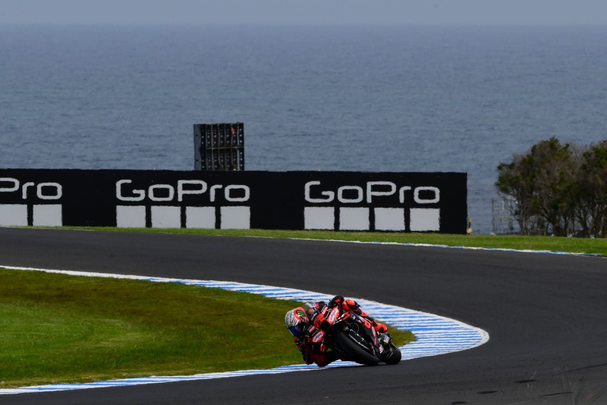 Bezzecchi Shatters Records at Phillip Island with Blistering Pace