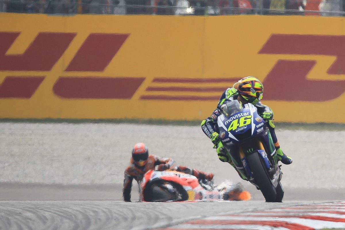 Head-to-Head Heroes: Reliving the Unforgettable Rossi-Marquez Showdown in The Race Members' Club