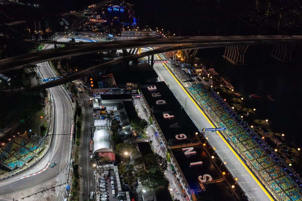 Revving Up the Excitement: Schedule for F1's Singapore Grand Prix Qualifying and Race Start Times