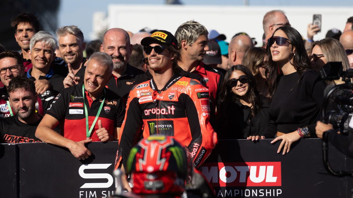 Nicolo Bulega's Dazzling WorldSBK Pole Lap Leaves Competitors in Awe - Toprak Razgatlioglu Praises MotoGP-like Performance