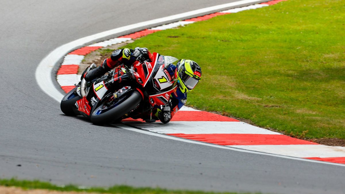 Intense Rivalry Ignites at Brands Hatch Showdown: Kyle Ryde Voices Support for Scott in Thrilling Opening Race Battle