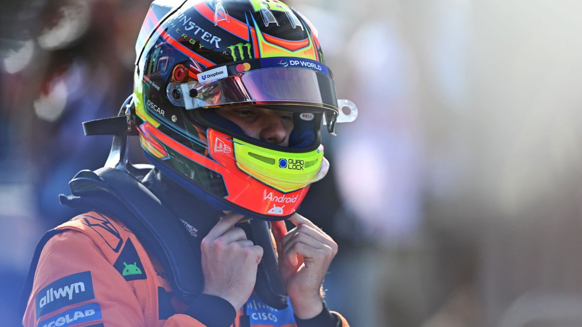 Montoya Warns of Pressure Mounting on Piastri in High-Stakes 2025 F1 Championship Battle