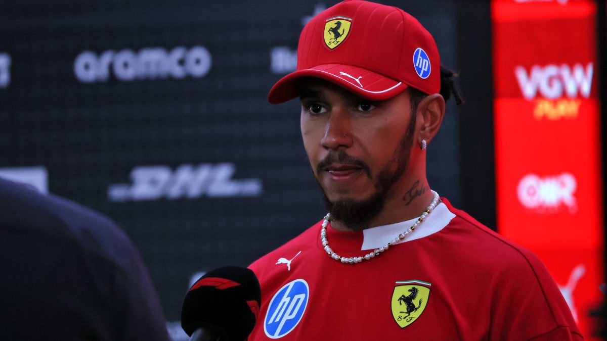 Champion's Heart: Lewis Hamilton's Touching Tribute to Beloved Companion Roscoe Ignites a Wave of Empathy