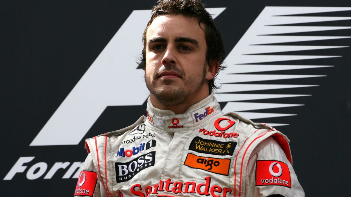 The Fernando Alonso gesture that nearly got McLaren colleagues fired