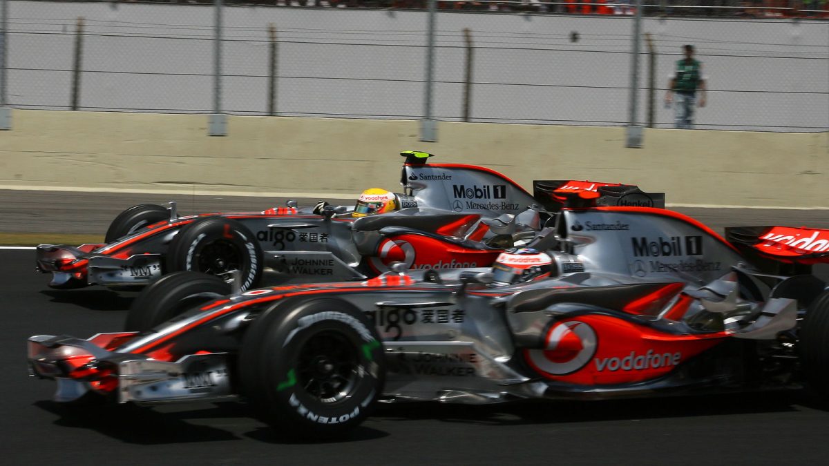 McLaren's Bold Gambit: Revisiting the Risk of a 2007-style F1 Title Loss