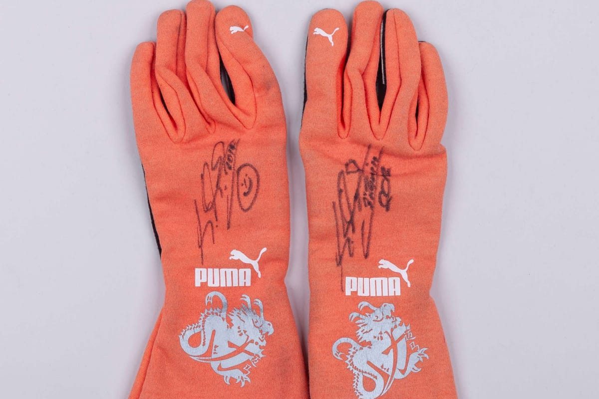 F1 Legends: Signed Memorabilia Collection Now Available for Purchase!