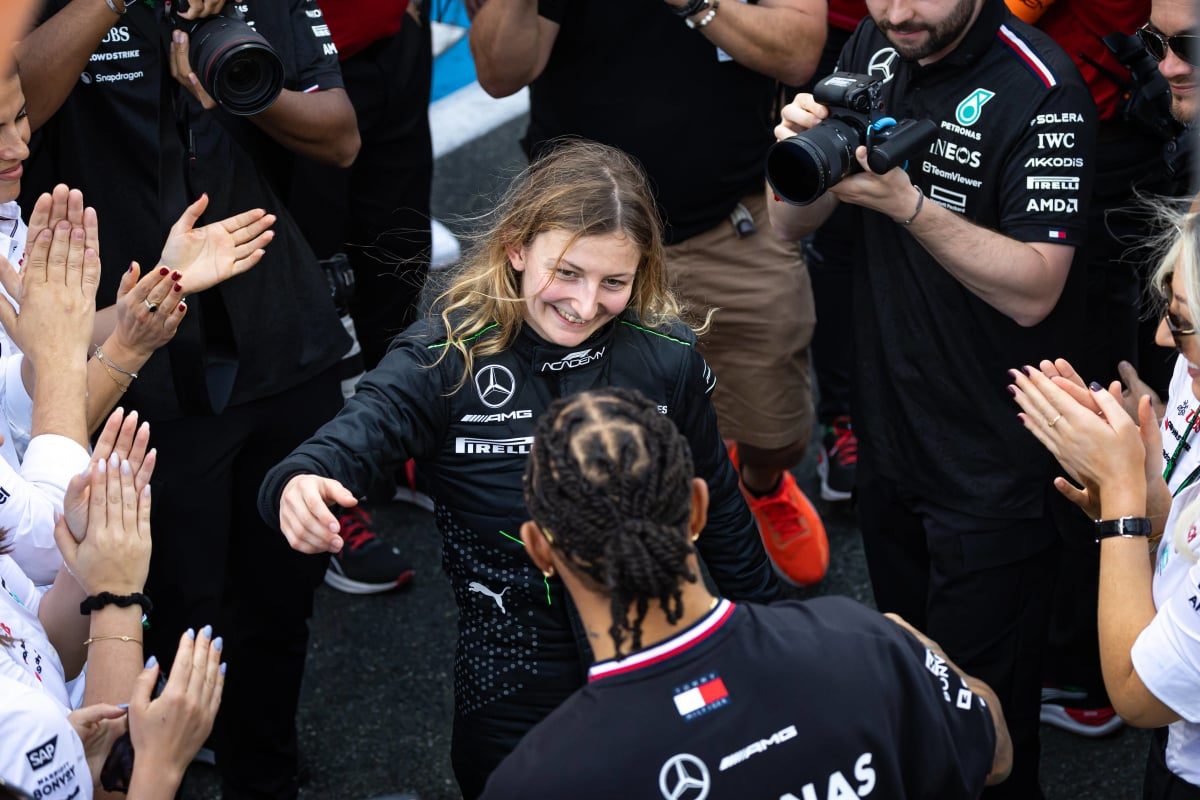 Victorious Victory: Mercedes Dominates Las Vegas Grand Prix