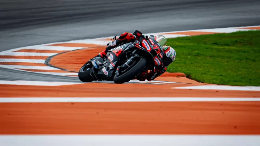 Bezzecchi Triumphs in Thrilling Valencia MotoGP Finale
