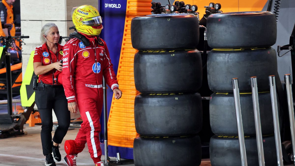 Glum Lewis Hamilton gives nine-word response to qualifying disaster