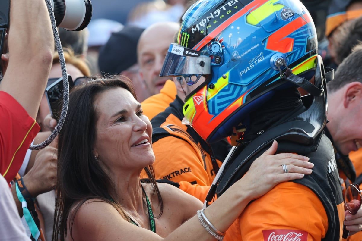 Oscar Piastri's Mum Adds Humor to McLaren F1 Star's Unfamiliar Ashes Look