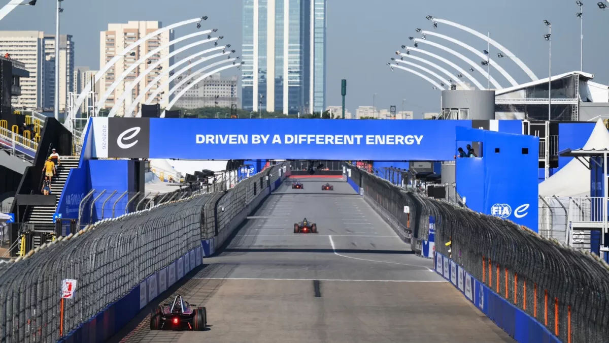 Accelerating Towards Victory: Formula E 2025 São Paulo E-Prix Qualifying Results Unveiled