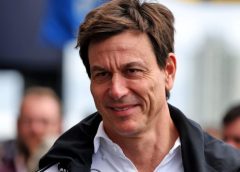Toto Wolff questions major Mercedes decision ahead of F1 revolution
