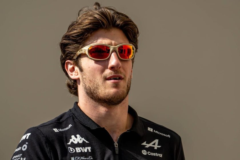 Unbelievable Triple Crash: F1 Star Stuns Fans with Persistent Mishaps at Same Corner