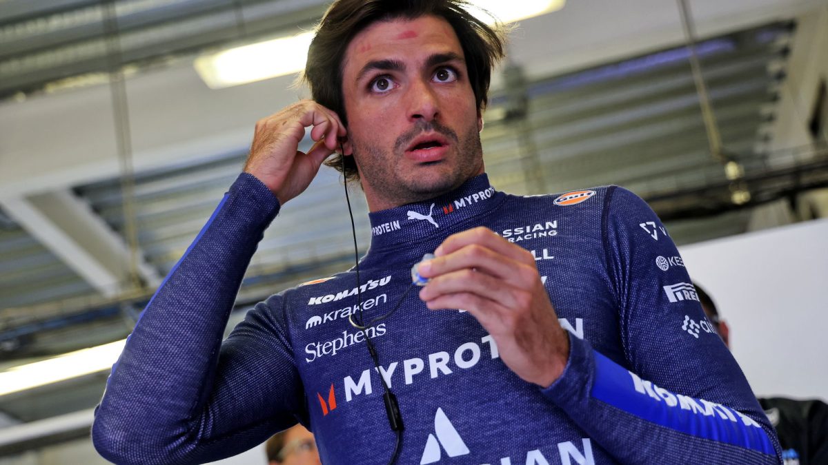 Carlos Sainz shows true colours with classy Williams F1 gesture