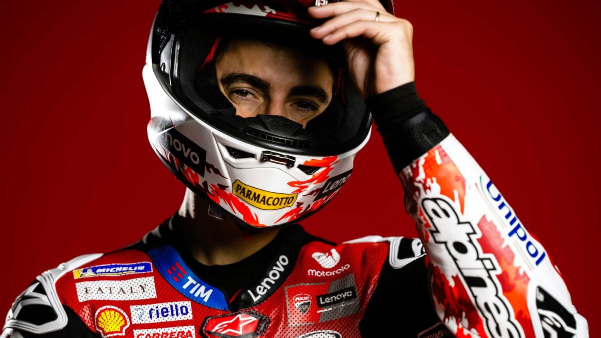 Insider's Insight: Francesco Bagnaia's Exclusive Mentoring from MotoGP Icons Rossi and Casabianca