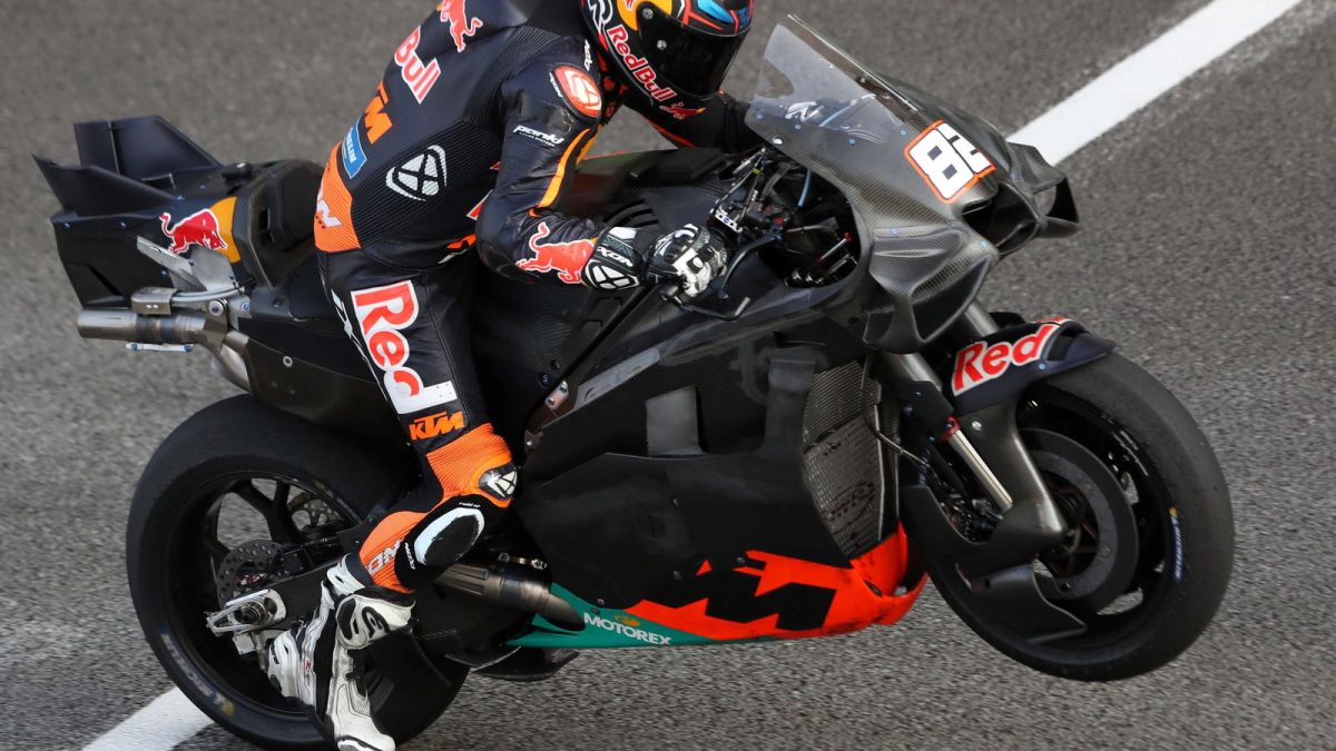 The Power of Innovation: KTM's Mika Kallio Pioneers 850cc Spec Testing at Sepang Shakedown