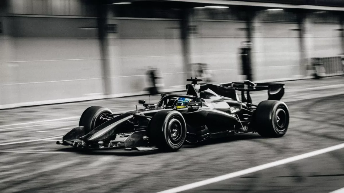 F1 Test: Leclerc Shines, Alonso Arrives in Spectacular Fashion