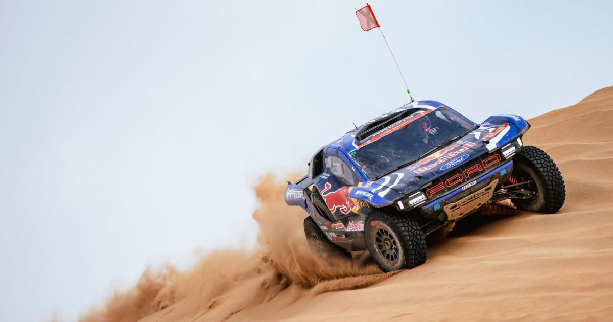 Top Dakar Rally Contender Stumbles in Dramatic Turn of Events