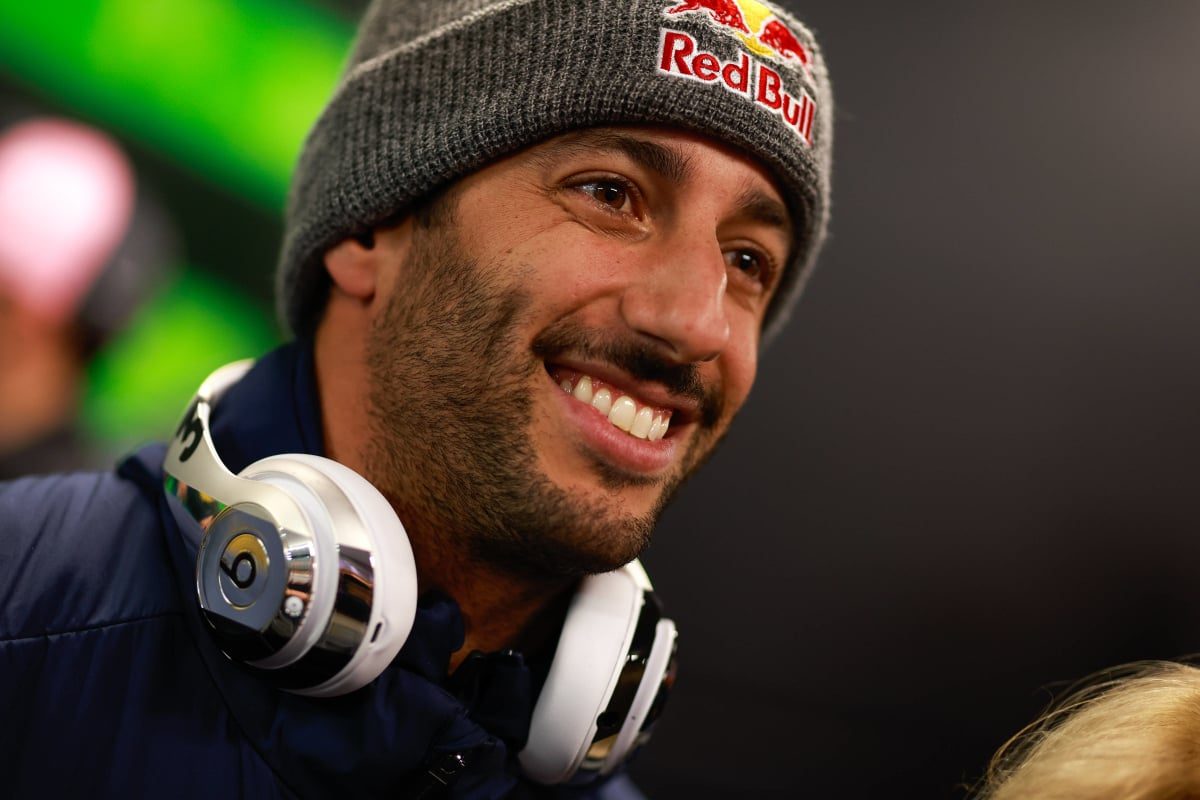 Daniel Ricciardo Shows Heartwarming Gesture to Departed F1 Star in Touching Display of Sportsmanship