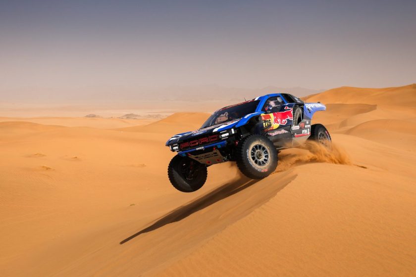 Ekstrom Emerges Victorious as Lategan Stumbles in Dakar Stage Seven