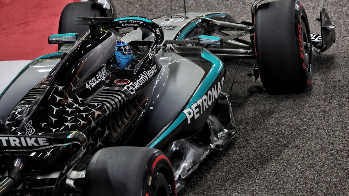 The Inside Scoop: Insights into Alleged Mercedes Engine Troubles from an F1 Champion