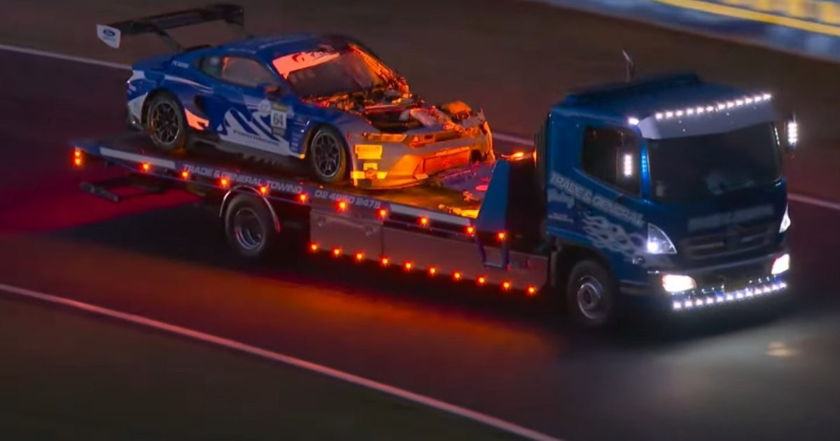 Game-Changing Drama on the Tracks: Kangaroo Collision Sparks Chaos at Prestigious Motorsport Event