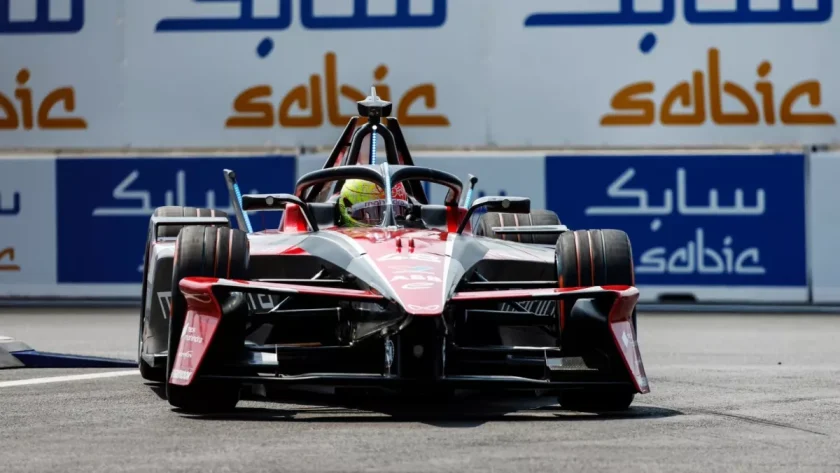 Edo Mortara storms to Formula E Jeddah E-Prix Race 1 pole