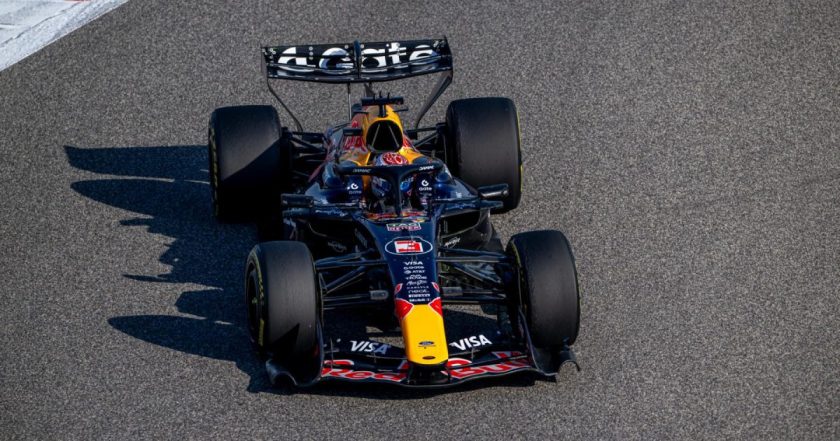 F1 team boss points to Red Bull 'games' during Bahrain testing