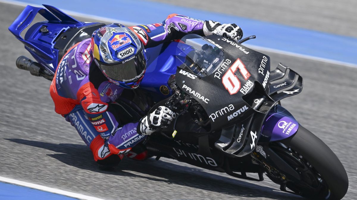 Feud on the Fast Lane: Alvaro Bautista Challenges Toprak Razgatlioglu on Yamaha Aero Superiority