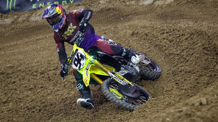 Roczen Rides to Victory in Glendale Supercross Showdown