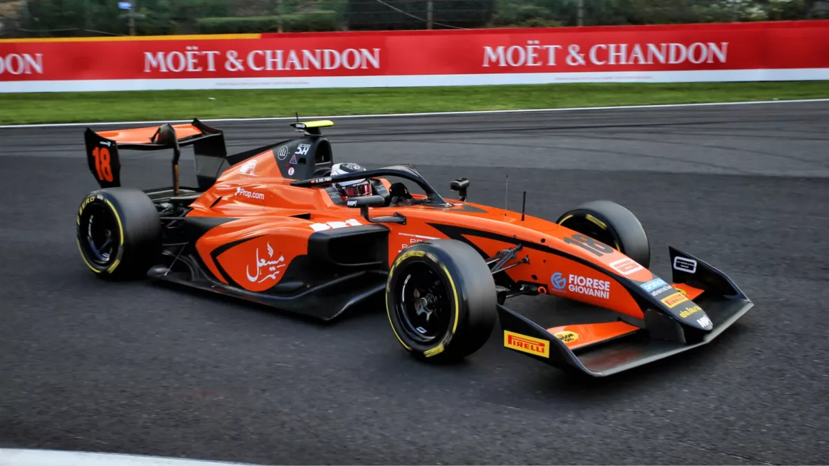 Racing Victory: Bruno Del Pino Leads VAR Team to Top Spots in Melbourne F3 Sprint