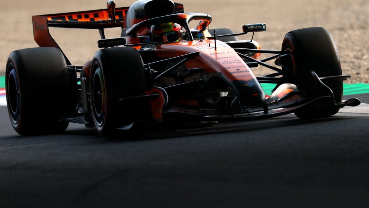 McLaren tease &ldquo;entirely new MCL40&rdquo; car for North American F1 races