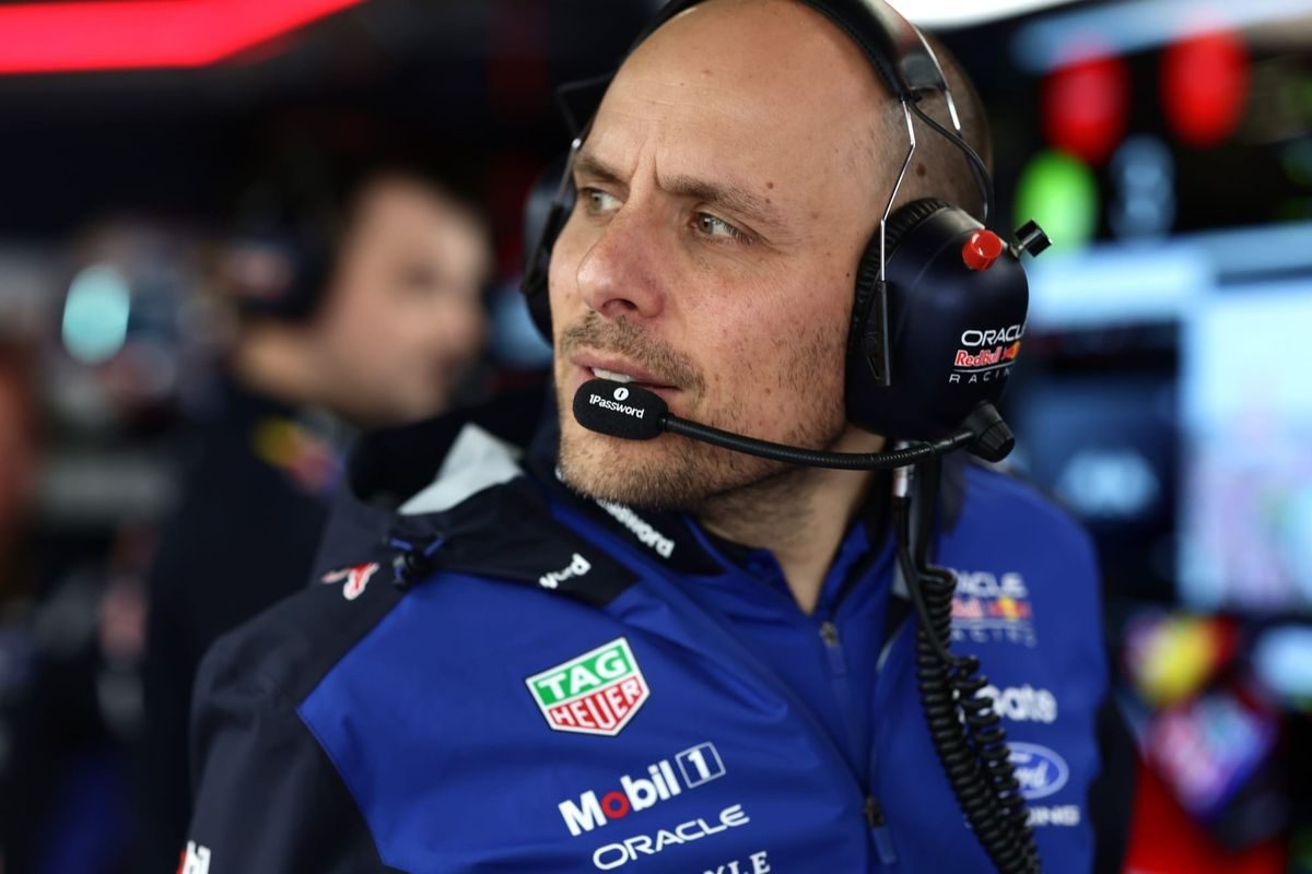 Revving Up for Success: Maximizing Verstappen's F1 Race Engineer's Impact at McLaren
