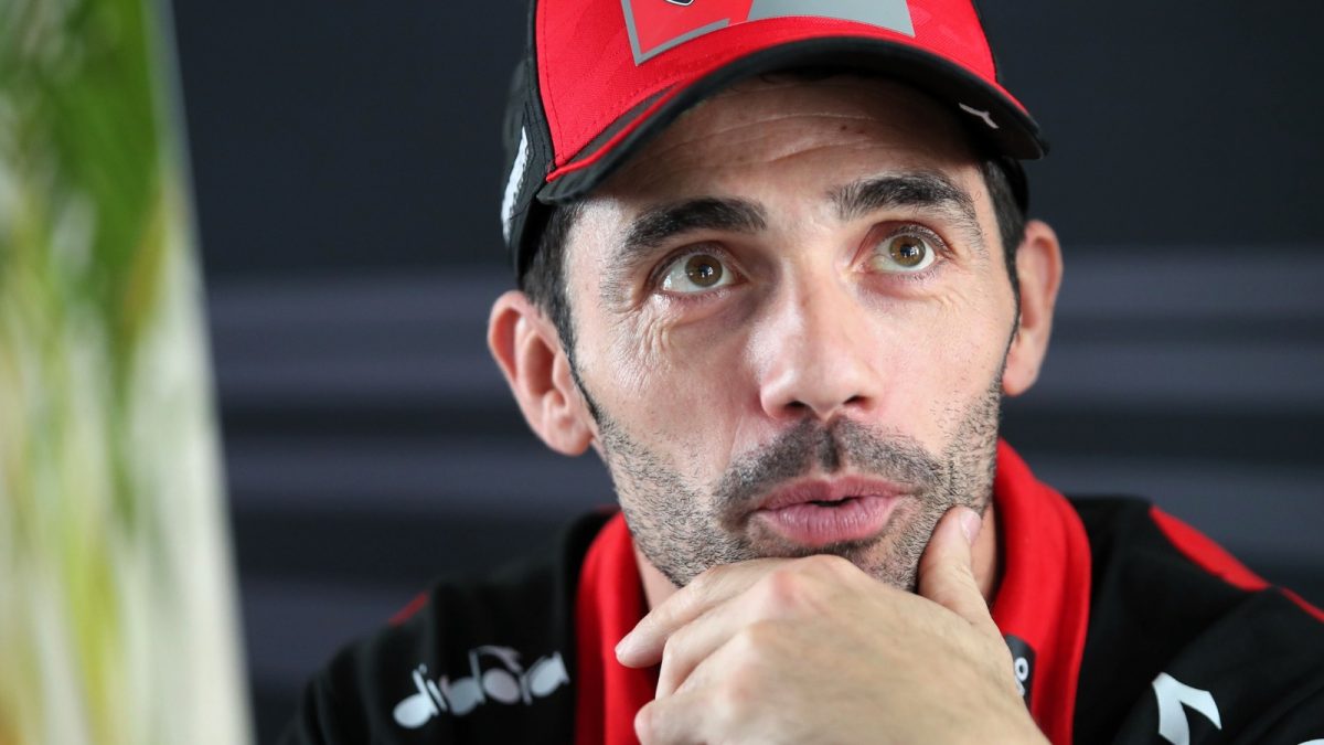 Ducati's 850cc MotoGP prototype on track at Misano