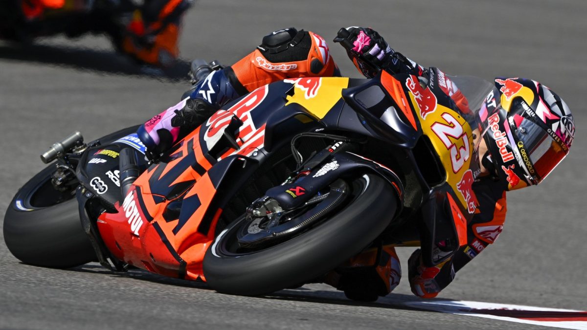 Ex-F1 team boss Guenther Steiner labels MotoGP riders "a special breed"