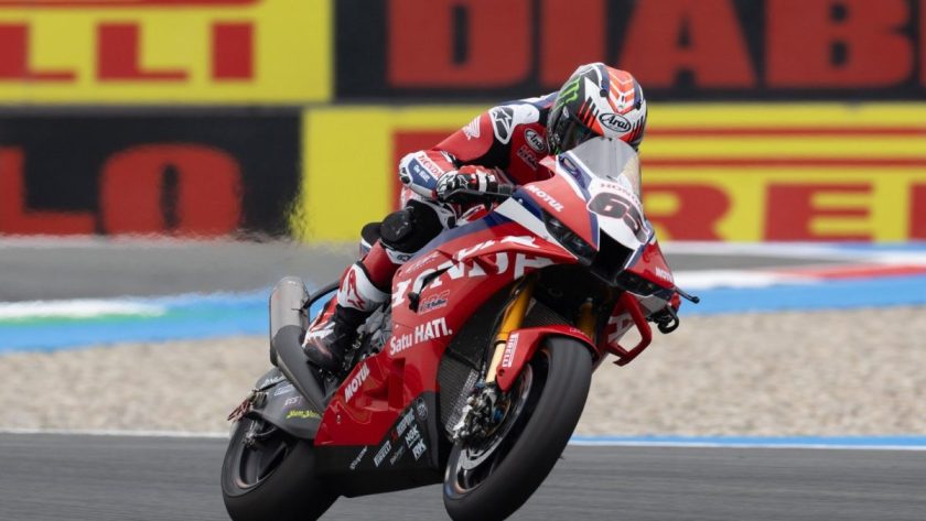 Navigating the Treacherous Waters: Jonathan Rea's Triumph in Survival Mode at Dutch WorldSBK