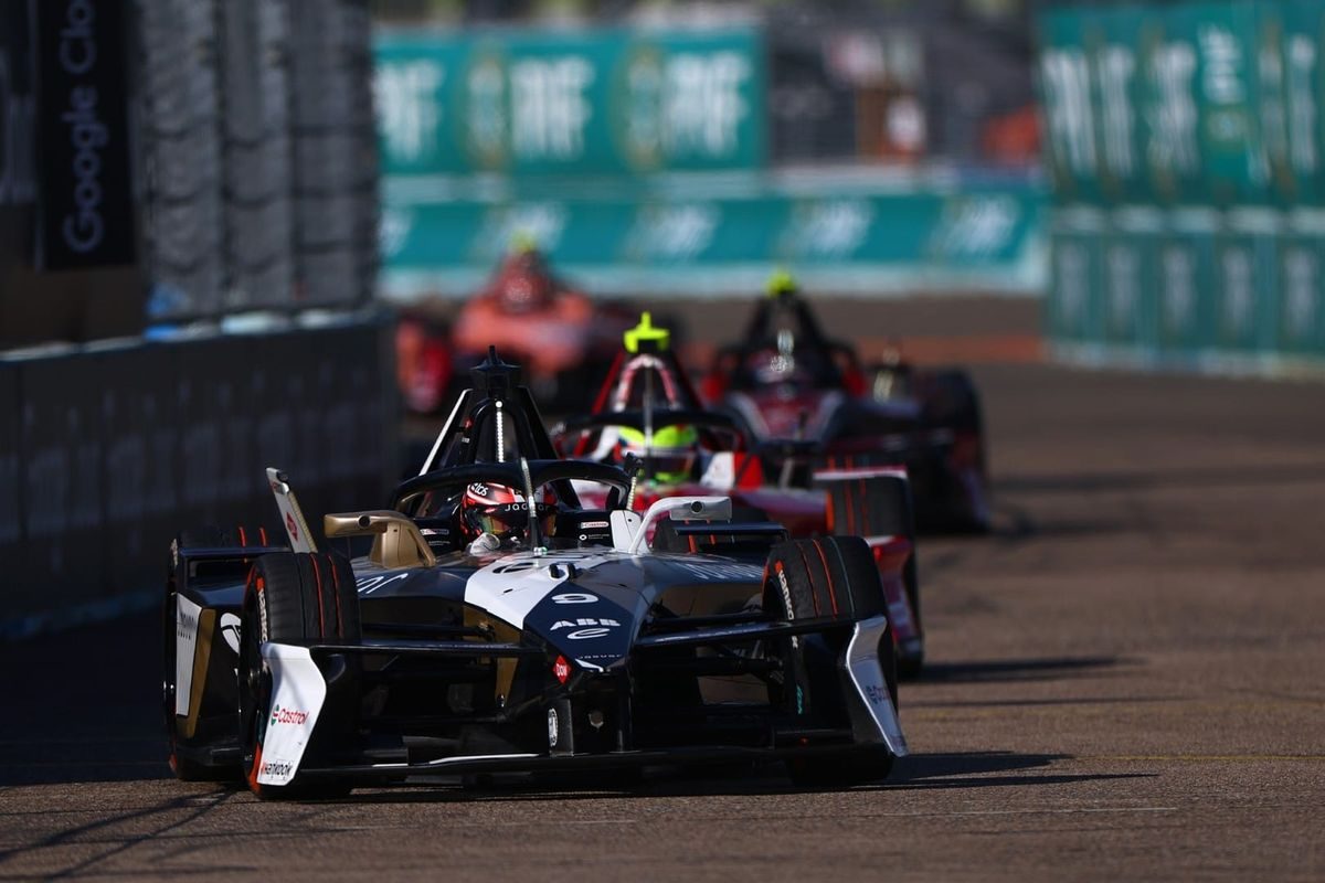 Unpredictable Ending: Berlin E-Prix Surprises with Energy-Saving Tactics