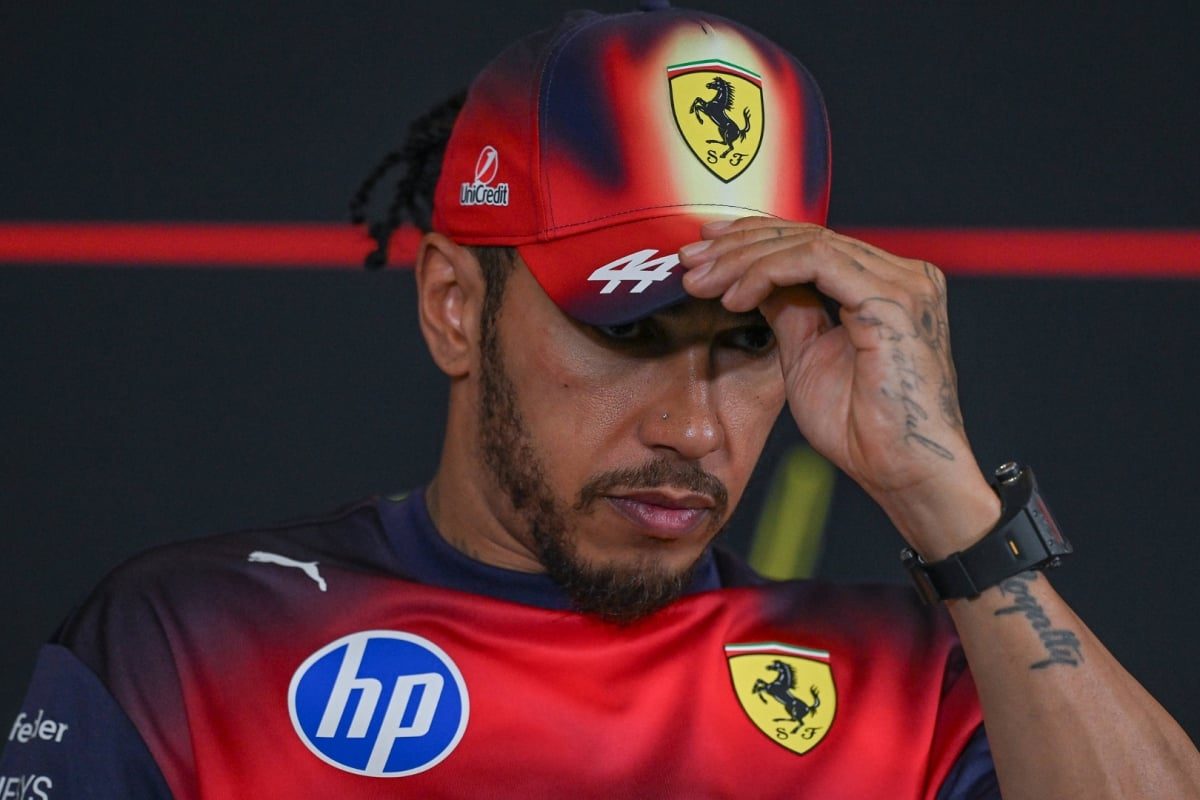 A Champion's Salute: Lewis Hamilton Honors the Legacy of F1 Icon Alex Zanardi