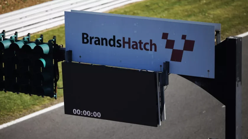 Dynamic Daryl De Leon Dominates BTCC Brands Hatch Free Practice