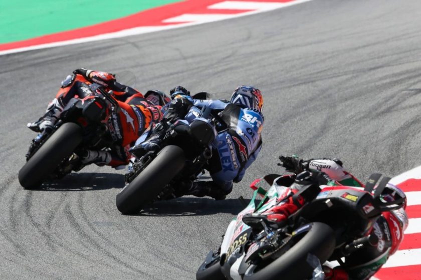 Marquez Dominates Barcelona MotoGP Sprint, Martin Suffers Another Heartbreaking Crash
