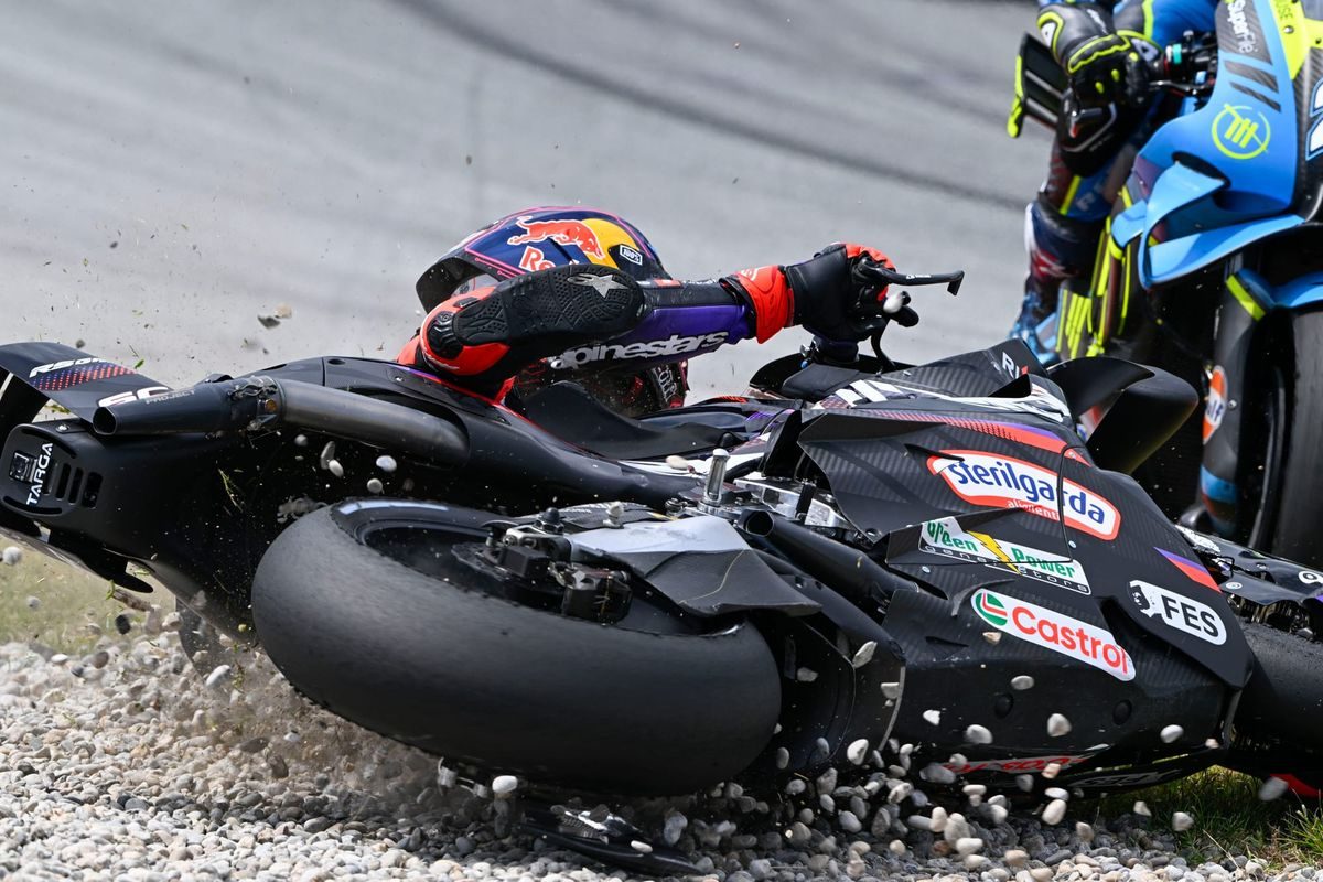 Professional Racer Martin Displays Humility with Apology for Incident with Aprilia MotoGP Team Manager