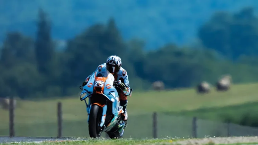 Raul Fernandez stormed to victory in the MotoGP Sprint race at Mugello