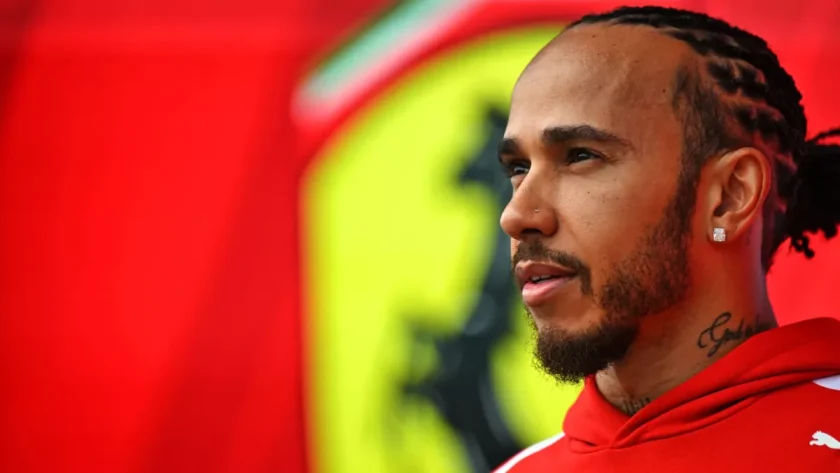 Controversy on the Racetrack: Lewis Hamilton's Gesture Raises Double-standards Debate among Formula 1 Drivers