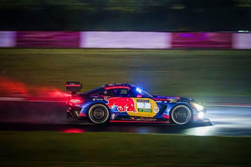 Verstappen Dominates the N&uuml;rburgring with Stellar Night Performance