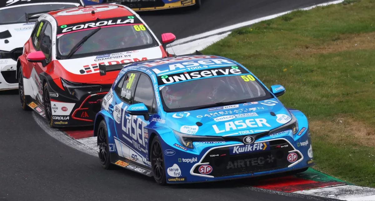 &Aacute;r&oacute;n Taylor-Smith Overcome with Emotion as he Secures First BTCC Victory in Ten Years