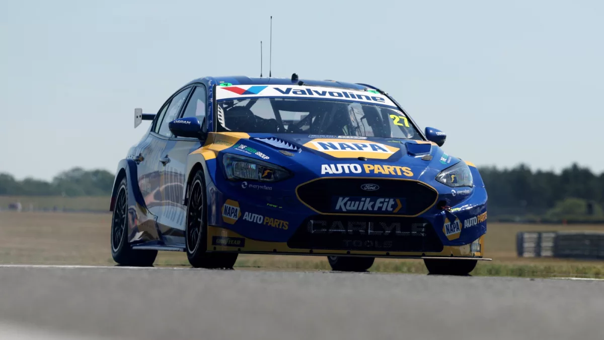 Driving to Dominance: Dan Cammish's Triumph in the BTCC Race to Pole at Oulton Park