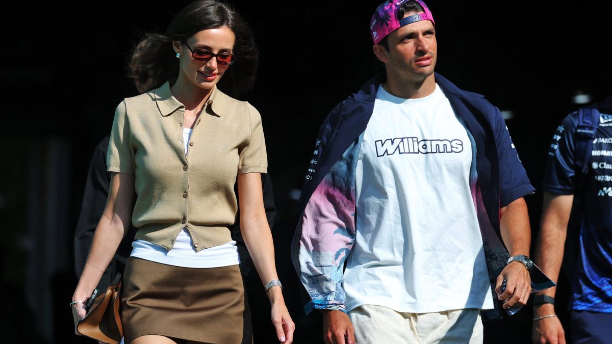 In the Spotlight: Unveiling the Enigmatic Relationship of Carlos Sainz with Influencer and Model, Rebecca Donaldson
